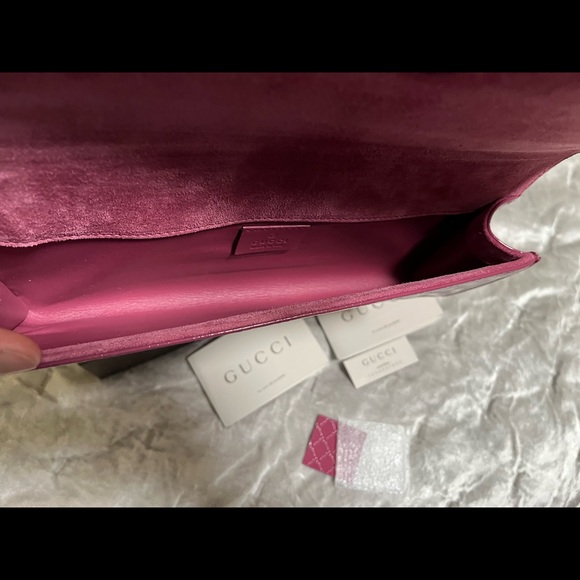Gucci purse/clutch AUTHENTIC. Serial number 
D018362272 - Picture 5 of 7